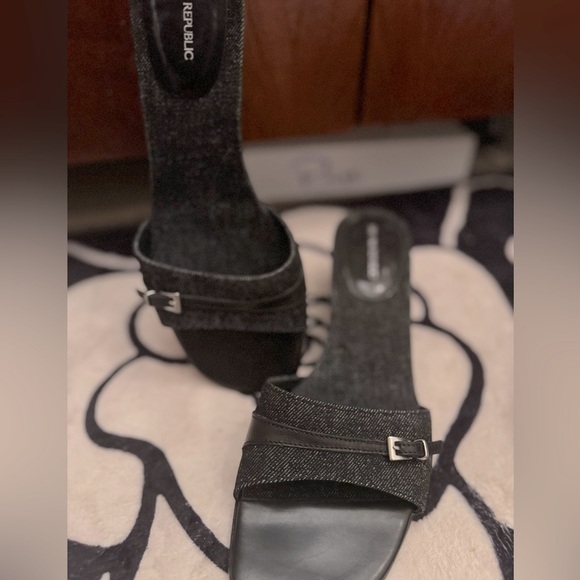 Banana Republic Black Denim Square Open Toe mules with 2” heel size 9 - Picture 1 of 10